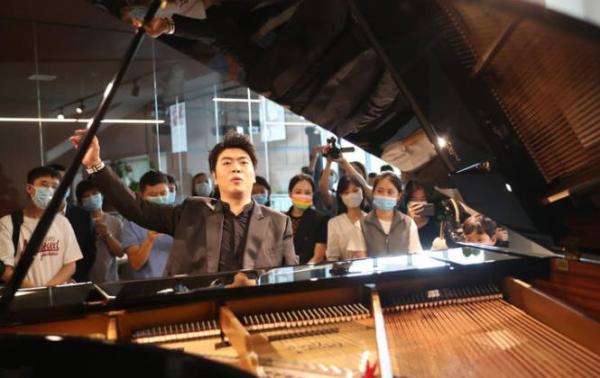 世界顶级十大钢琴家 国内出现一人(世界十大钢琴家,中国仅一人上榜!)插图7